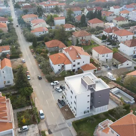 דירה Idris *